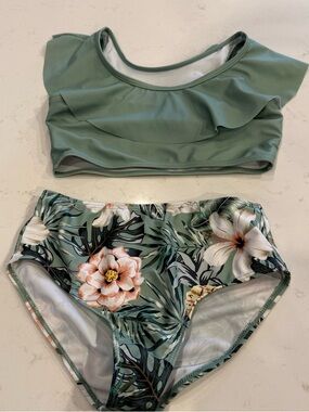 Girls' Green Ruffle Bikini Set - Tropical Floral Bottom
